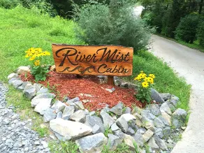 River Mist Log Cabin, Waterfront, HotTub, Fiske, WiFi, Fire Pit, Blue Ridge - Image 5