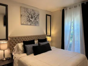 Nice one bedroom apartment for short getaways or temporary housing w/ fast WiFi - Image 5