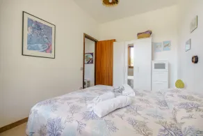 Erice: Sea-View Apartment with Terrace and Private Garden - Image 3