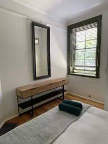 Divine Workers Cottage - a perfect retreat in the heart of The Rocks. - Image 3