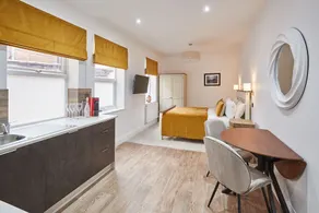 Host & Stay - Studio Pods - Image 4