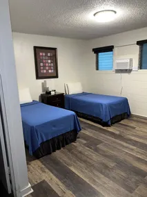 Tip Top Motel - Image 3