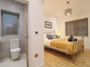 Oakwood Mews - Image 3