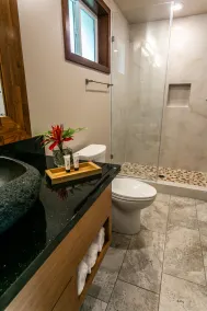 Oceanfront Orchid Room - Hilo Beach House Inn - Image 3