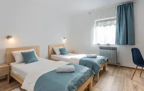 Beautiful Home in Katun Lindarski With Wifi and 6 Bedrooms - Image 4