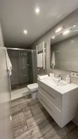 Belle petite villa de luxe avec de superbes vues sur la mer - Image 2