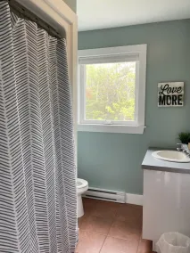 Four Bedroom Cottage Within Walking Distance To Thunder Cove Beach - Image 4