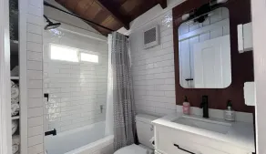 Little Green House - Monterey House - Historic Downtown Cottage, With Beautiful Yard - Image 3
