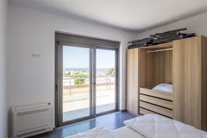Kayzo Luxury Apartment With Pool - Image 4