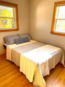 Cozy 4-Bedroom Family Home - Short Walk to Michigan Stadium! - Image 5