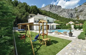 Vackert hem i Omis med bastu - Image 4