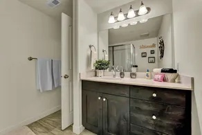 ⭐️ Private Luxury Apt ⭐️ Fast WiFi ⭐️ 4K HDTV ⭐️ Hill AFB - Image 3