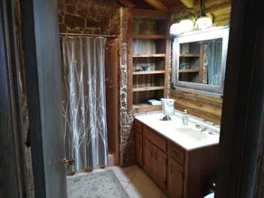 Rustic Log Cabin - Image 2