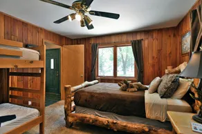 Cheif Lake Lodge home - Image 5