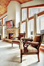 Luxury Ellicottville Chalet, w/Sauna, 8' ft hot tub, breathtaking slopeside view - Image 3