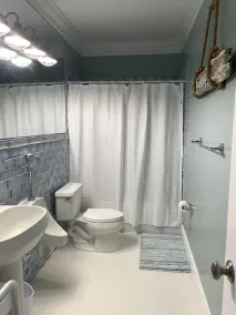 Bay View Studio Apartment - Image 3