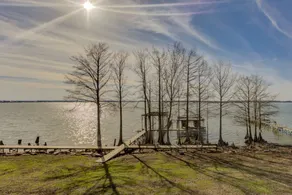 Lakeview Hotel Room w/ Private Pier & Boat Ramp - Image 2