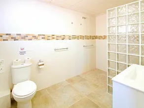 Stunning private villa for 17 people with A/C, WIFI, private pool, TV, patio and pets allowed - Image 4