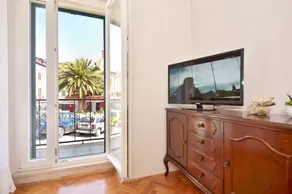 Apartment Oscar - Image 2