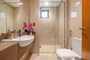 Manzil - 4BR Villa in Prime Location with Private Garden - Image 5