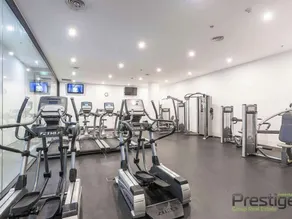 Sky-High South Yarra 1BR Apt with Pool, Gym and Views - Image 2