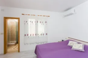 Apartment Lise- One Bedroom Apartment with Terrace and Sea View - Image 5