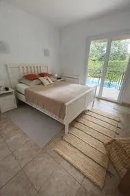 Maison de Vacances 4 Chambres Avec Piscine Privée en Provence - Image 5
