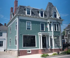 The Burbank Rose Inn - Image 5