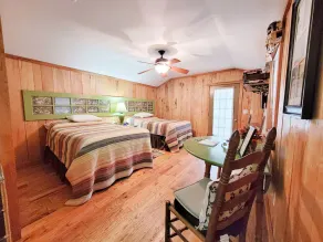 „The DogHouse“ eine haustierfreundliche Hütte auf einer 70 Hektar großen Pferdefarm nahe Fall Creek Falls! - Image 4
