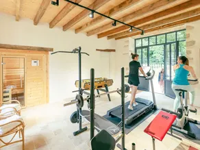 Château historique avec jardin, spa et salle de sport, idéal pour séminaires ou séjours détente - FR-1-426-516 - Image 3