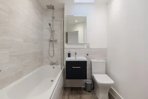 Jollys-Contemporary Beachfront Property, Pet Friendly with optional Hot Tub - Image 2