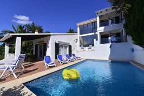Fantastic seafront villa- stunning sea views, steps to beach, private pool, bar. - Image 5
