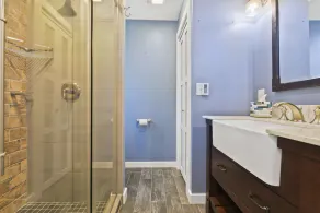 Lakefront beach house, well furnished. Amazing location, porch and amenities! - Image 5