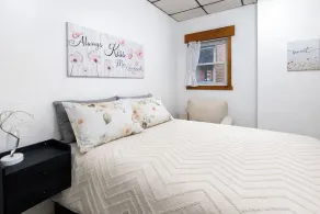 Spacious 2BR Apt • Free Parking • Baden - Image 4
