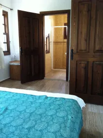 Villa with Private Pool, Gardens and Mountain Views - Image 5