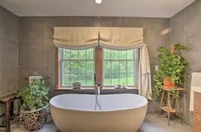 Wildflower Lotus Farm a Luxurious 5bd Home w/ Pool, Firepit and more - Image 5