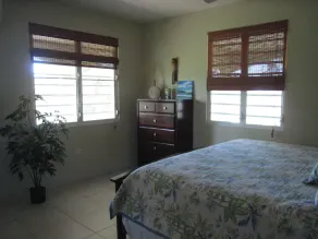 Spacious, attractively decorated 2 BR 1bath gated Apt, 4 Mins to Jobos Beach - Image 4
