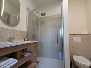 Luxury Apartment with Truffle Cuisine & Garage - 2 Guests, Jarnac - Image 2