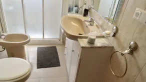 Your calm stay in Valencia. 4 rooms, AC, Gigabit fiber internet  - Image 5