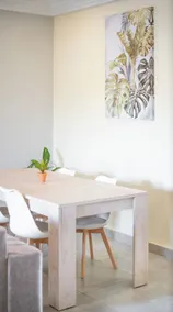 Cozy & Spacious 2BD APT w/QUEENbeds WIFI & Netflix East Legon - Image 4