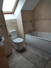 Beautiful loft apartment ,5 min to great hiking trails - Image 3
