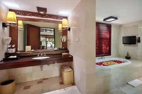 Honeymooners Villa, best location near to the Beach and shopping center - Image 4