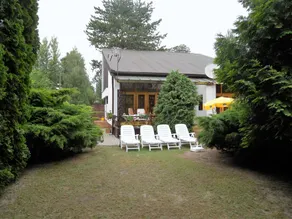 Holiday home with large, well-maintained garden - Image 4