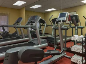 4 Units Near Bullock Texas State History Museum, FREE Parking, Outdoor Pool! - Image 2
