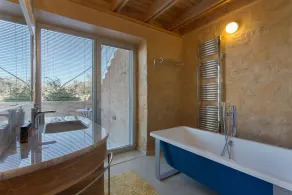 Élégante villa de 4 chambres très proche de la mer avec une vue imprenable sur la mer - Image 3