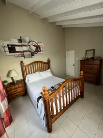 Rhyne Park Inn: 2 Bed Self Contained Apartment with Partly AC and WiFI - Image 3