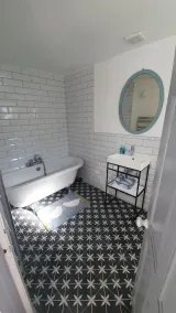 Inglenook Cottage near Porthcawl Town and Beaches - Image 4
