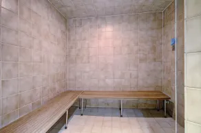 Modern Hotel Room in Center Village. TM225A - Image 4