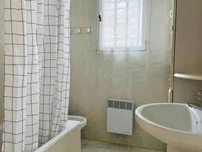Basque house in Espelette, 3 beds, 5+2 ppl, pets allowed, internet - Image 2