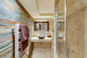 Beautiful and warm cottage in Val d’isère - Image 4